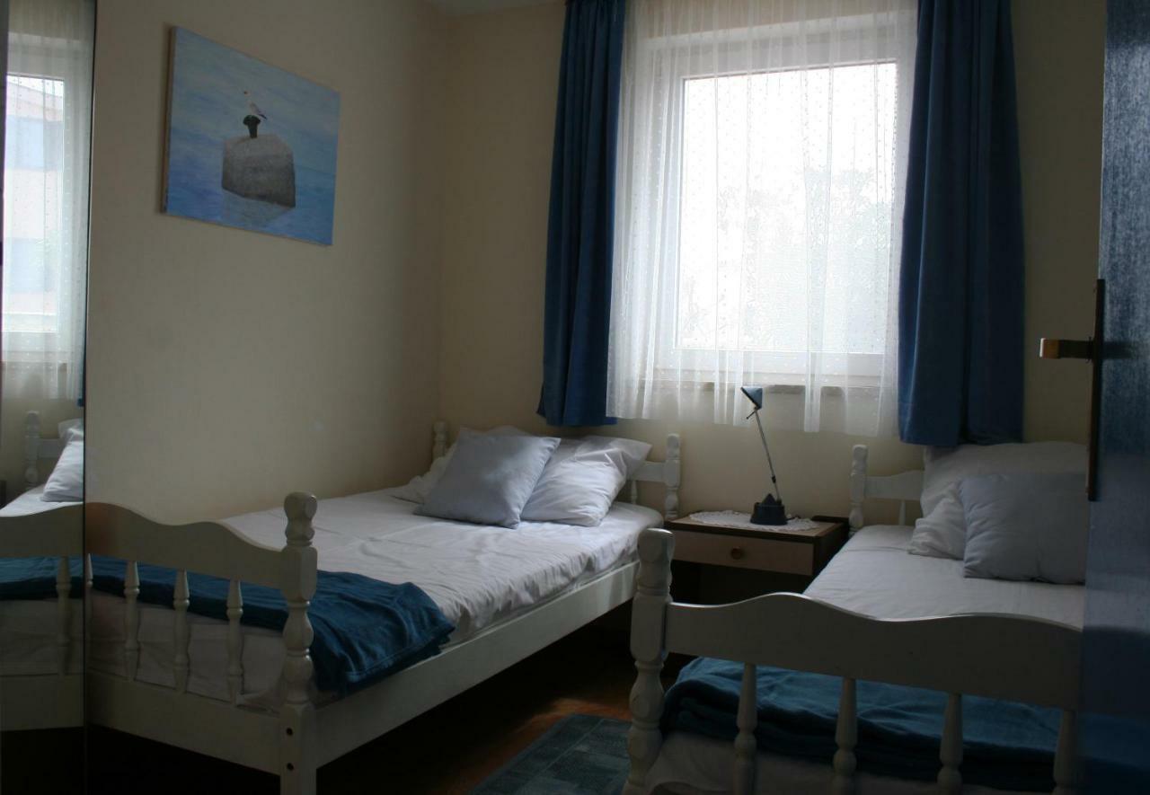 Apartment Azriel Вир Екстер'єр фото